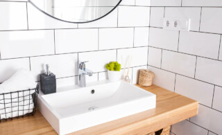 modern white bathroom sink